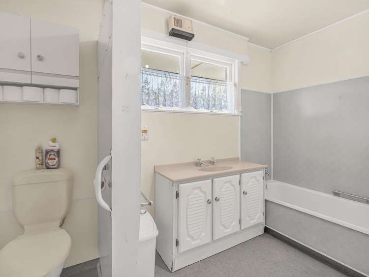 4 Glandwr Crescent Whanganui East_13