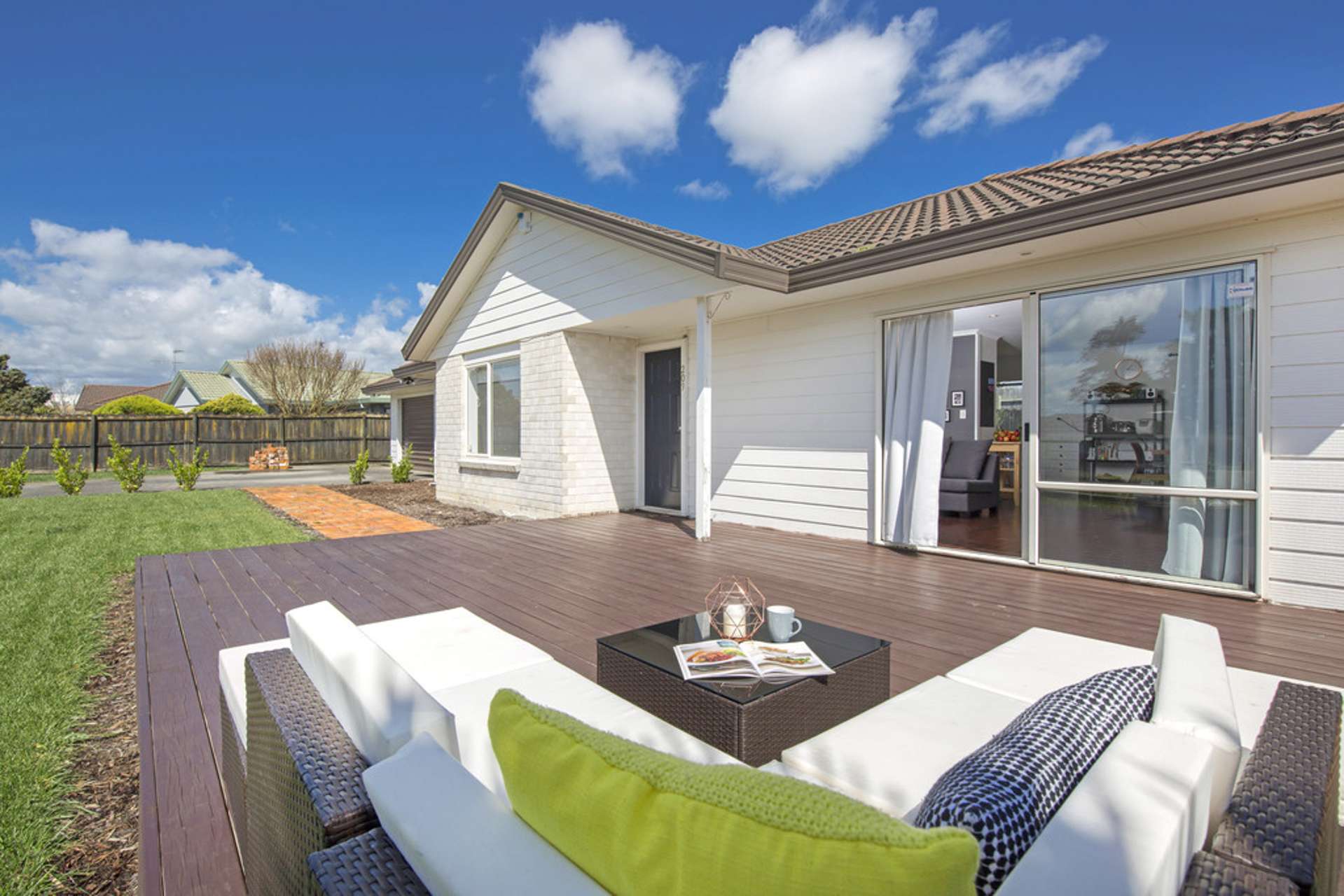 209 Burswood Drive Pakuranga Heights_0