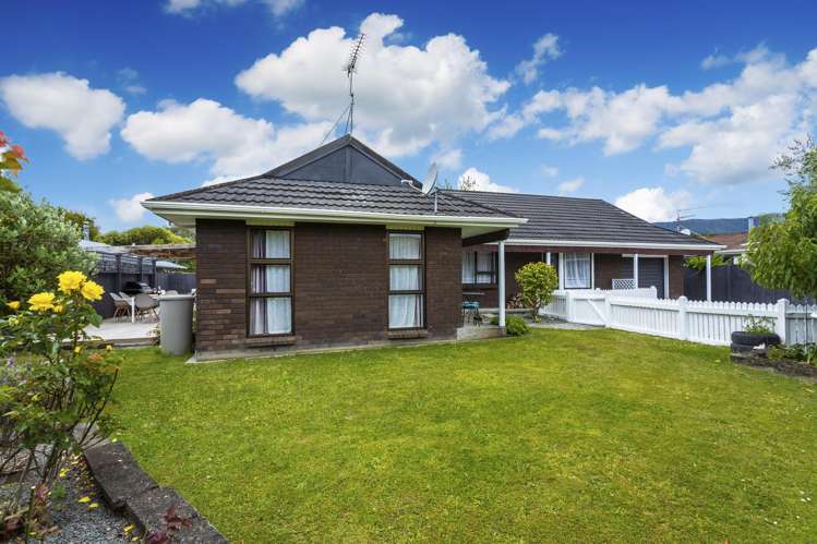 9 California Drive Totara Park_14