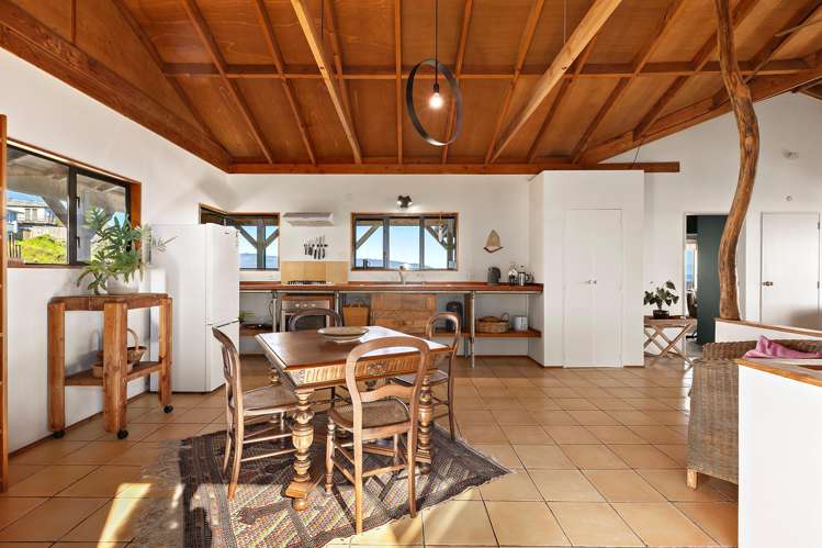 69 High Street Island Bay_3