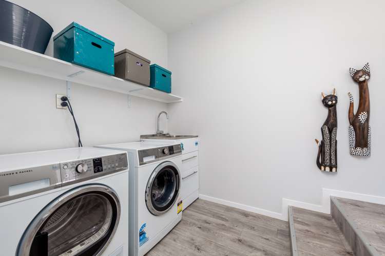 84 Vipond Road Stanmore Bay_27