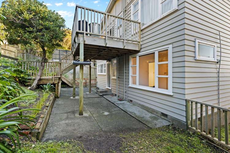 8 Totara Road Miramar_11