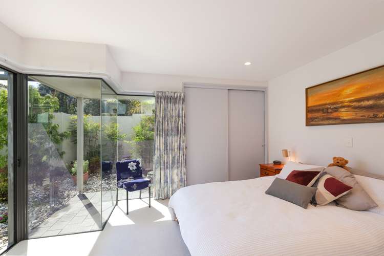 348 Princes Drive Britannia Heights_12