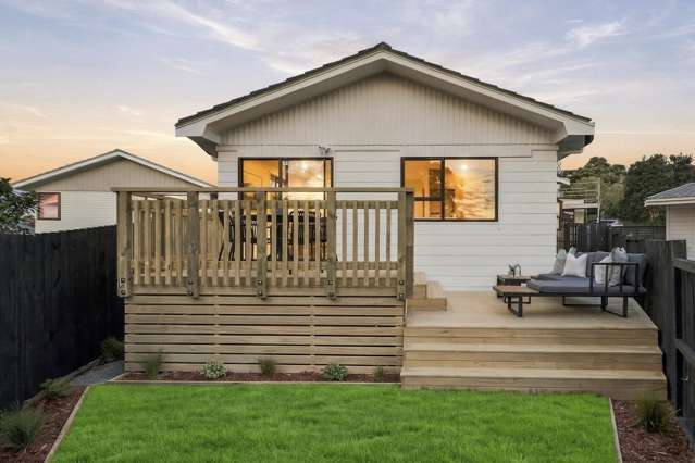MODERN, SINGLE LEVEL & MOVE-IN-READY!