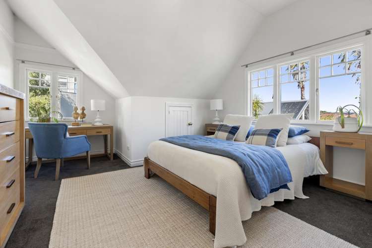 1 Ascot Avenue Narrow Neck_19