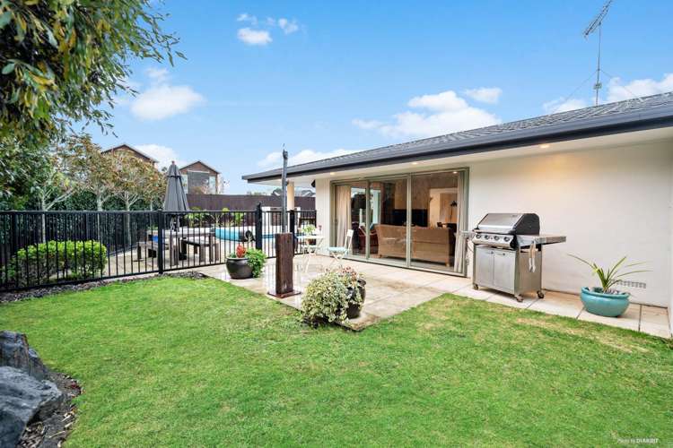 17 Seymour Road Mellons Bay_21