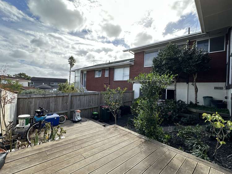 2/12 Markham Place Bucklands Beach_23