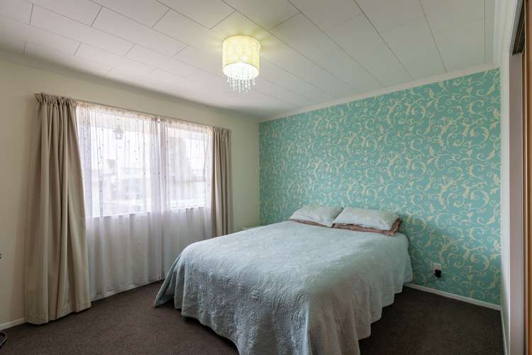 2/1 Byron Place Stoke_8