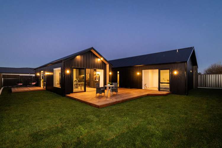 27 Matau Crescent Frimley_16