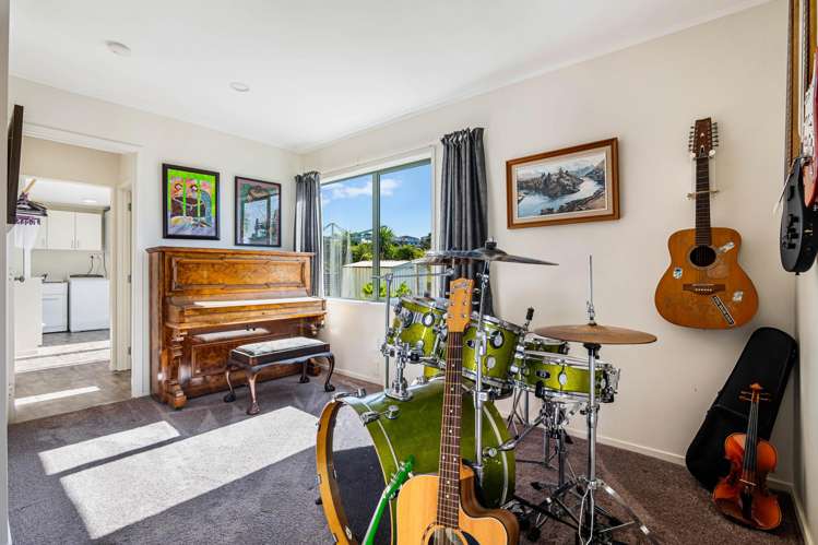 9 Careen Grove Gulf Harbour_28