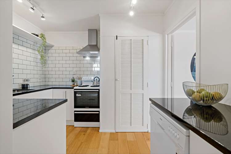 3/32 Lochiel Road Remuera_9