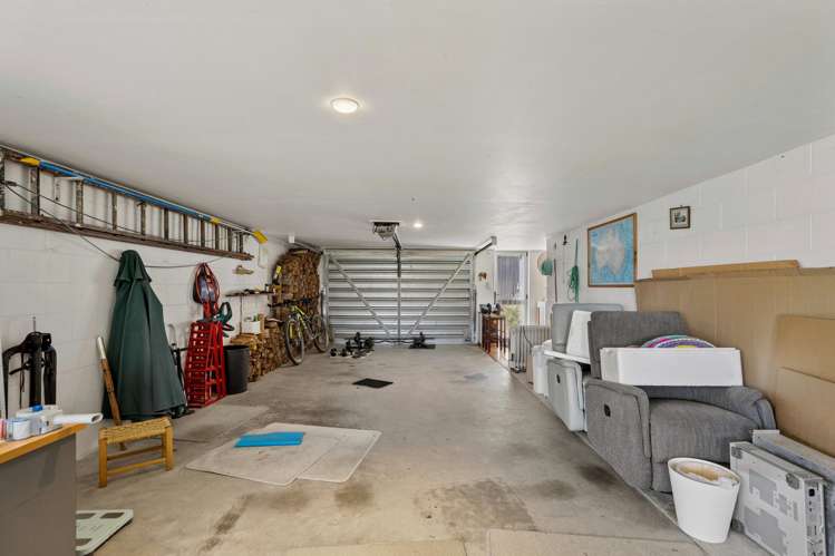 411 Peninsula Road Kelvin Heights_21