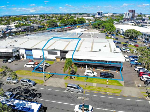 Showroom/Warehouse - Ellerslie