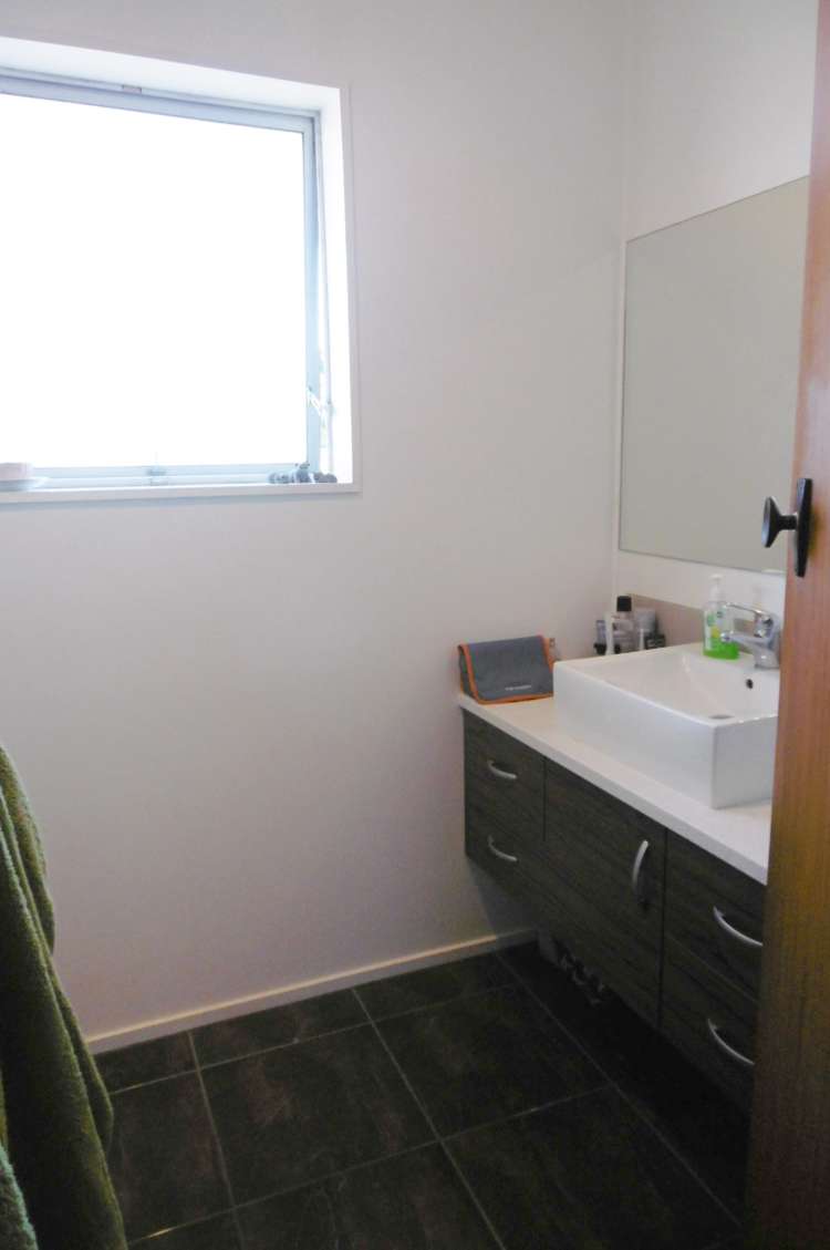 2/25 Byron Avenue Takapuna_6