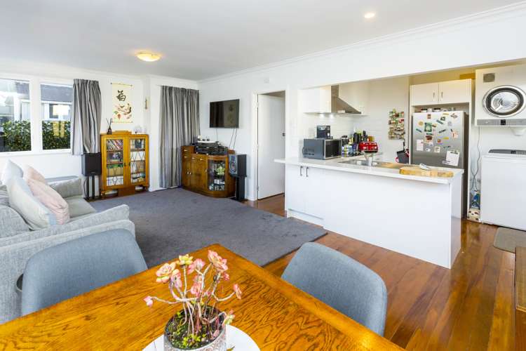 1/32 Bay Street Petone_4