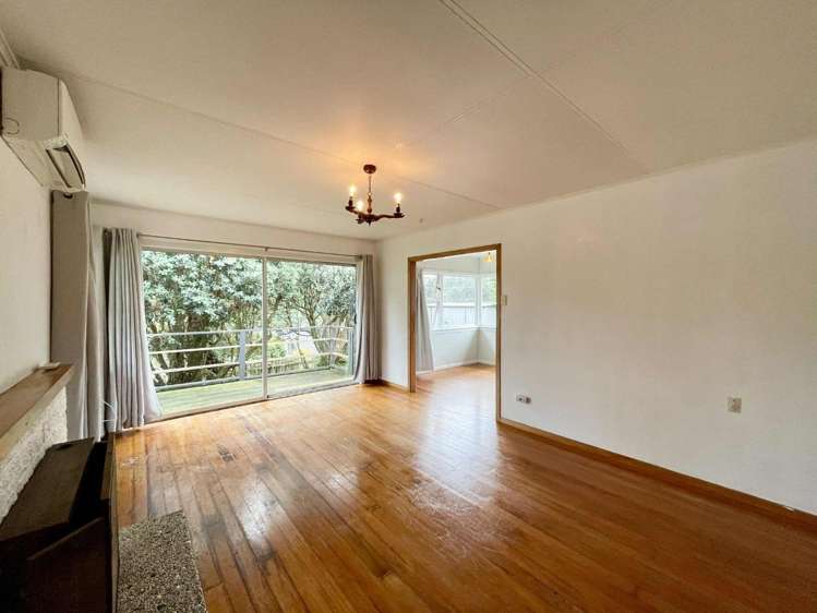 15 Beaumont Crescent 2157_8