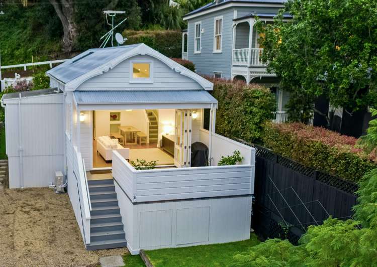 8 Beach Road Northcote Point_18