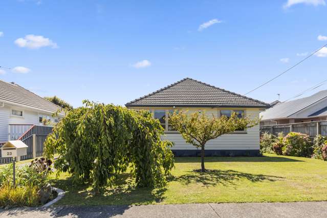 23 Holyoake Crescent Avalon_1