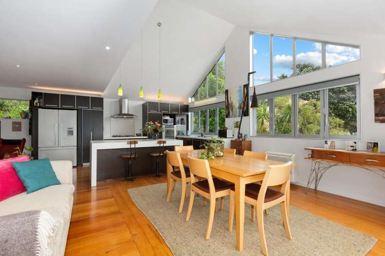 15 Kowhai Street Eastbourne_8