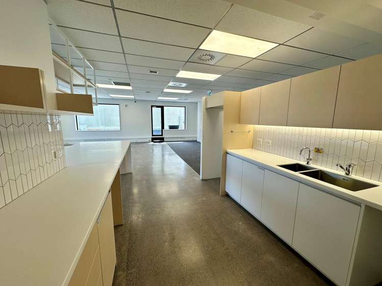 187 Broadway Newmarket_10