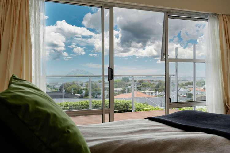 11 Tirinui Crest Road Otumoetai_11