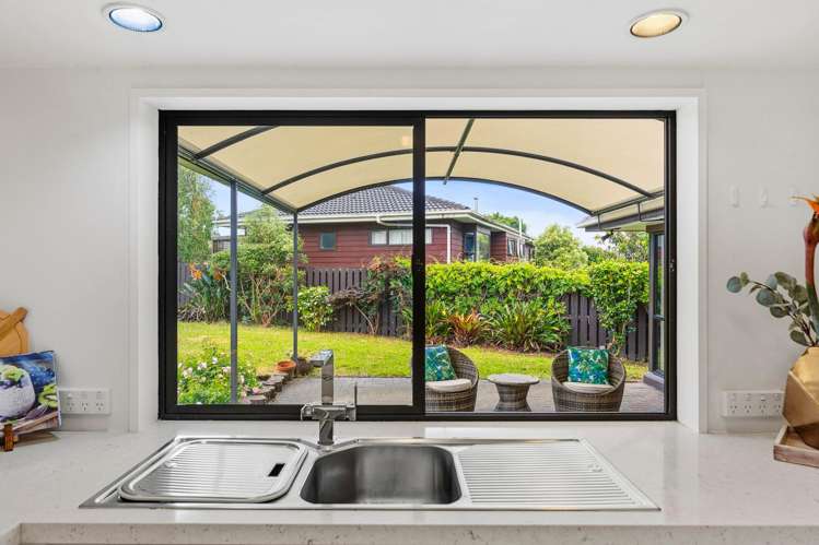 33 Voltaire Court Botany Downs_12