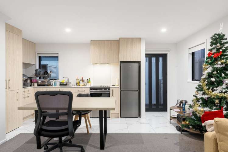 1/21 Karamu Street_1