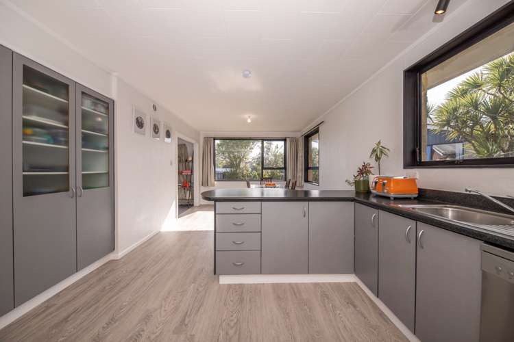 25 Ngahue Crescent Carters Beach_9