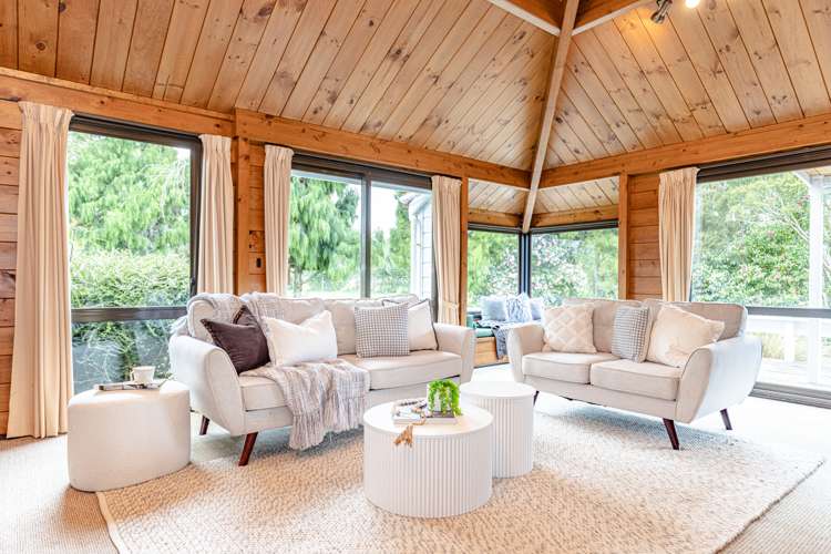 155 Willow Park Drive Opaki_2