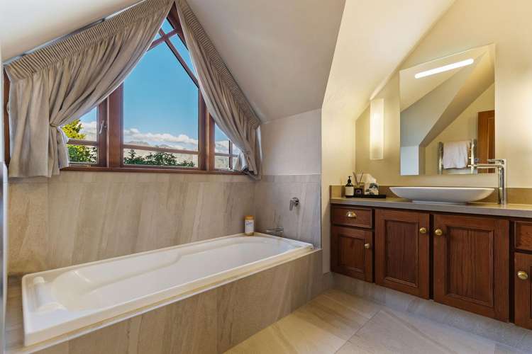 50 Edinburgh Drive Queenstown_14