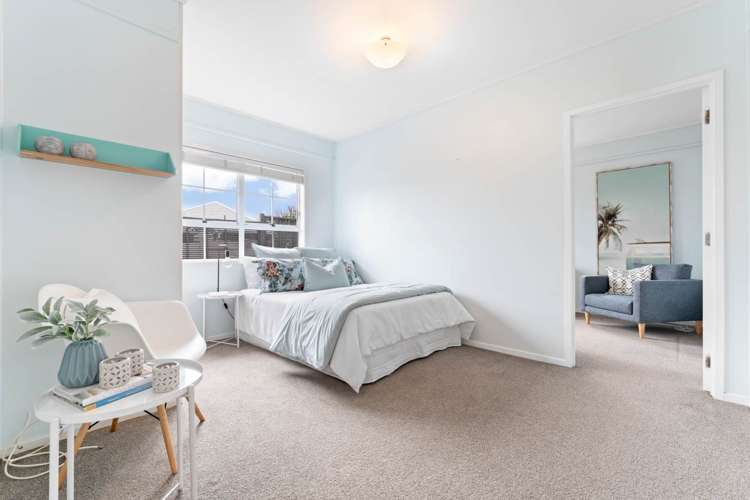 1/1 Folkestone Street Murrays Bay_12