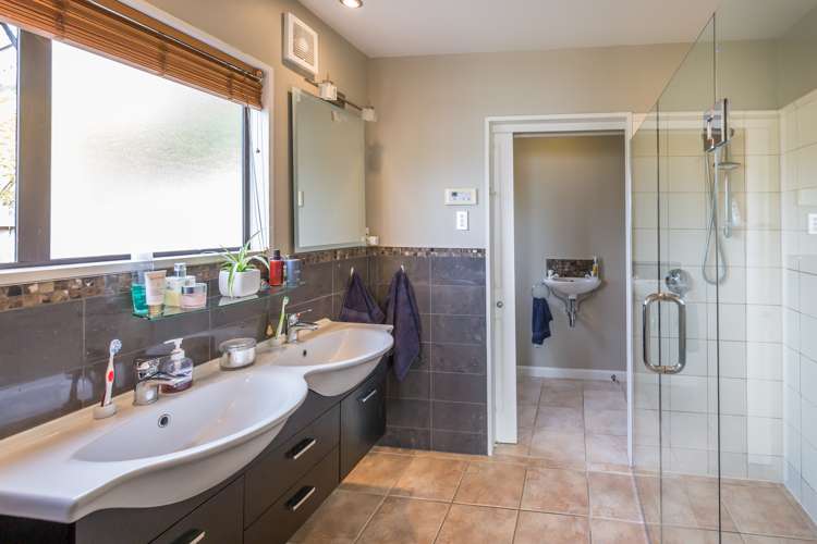 20 Bay Heights Governors Bay_11