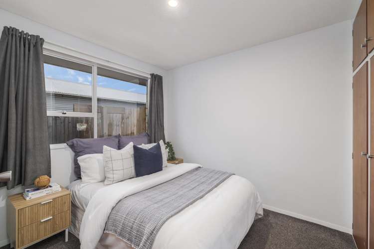 2 & 3/76 Ruskin Street Addington_6