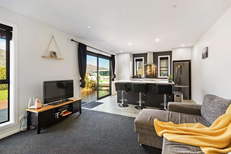 24 Woodstock Road Lower Shotover_21