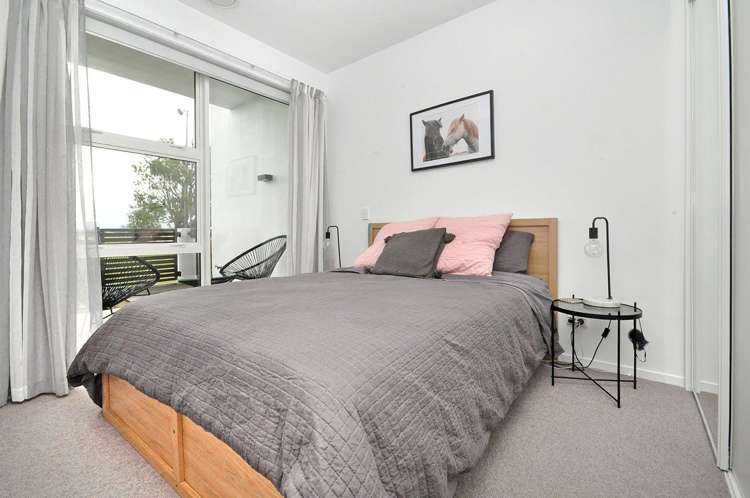 G05/26a Racecourse Parade Avondale_5