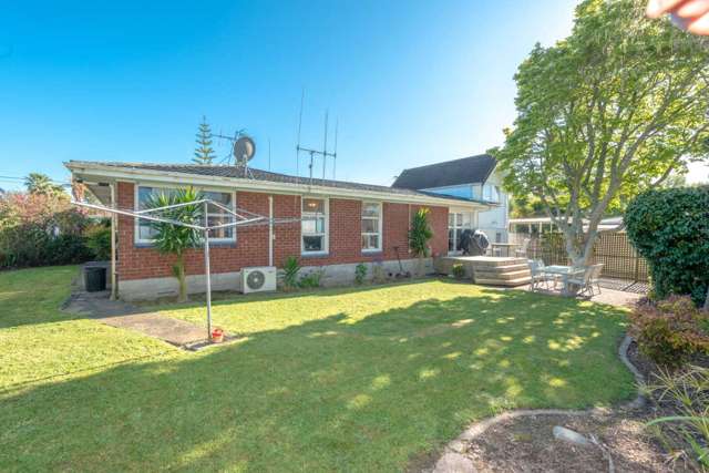 Three-Bedroom Home – Prime Chartwell Location