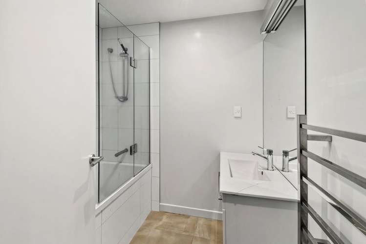 18 Patiti Parade Mangere Bridge_8