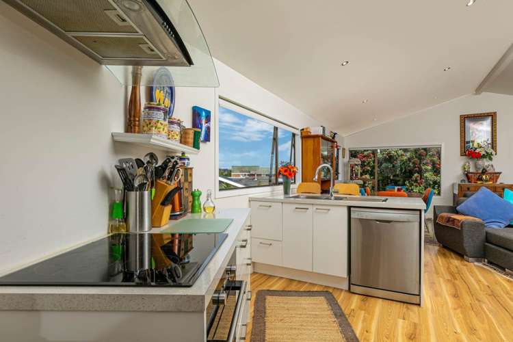 820 Whangaparaoa Road Manly_5