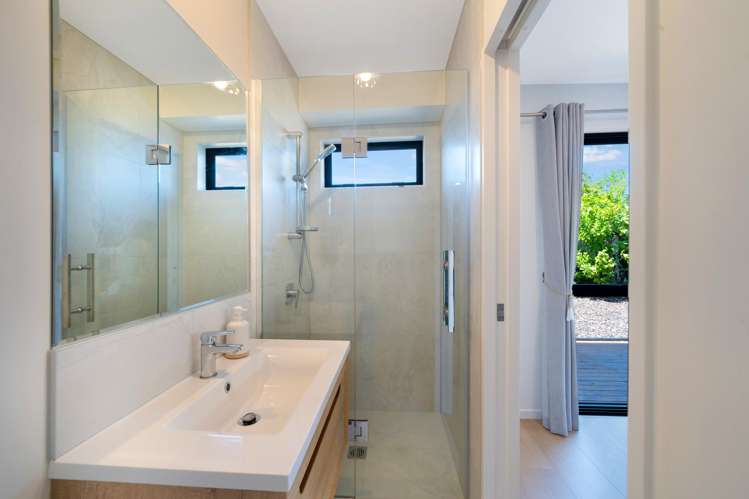 7/17 Rewarewa Road Te Atatu Peninsula_12