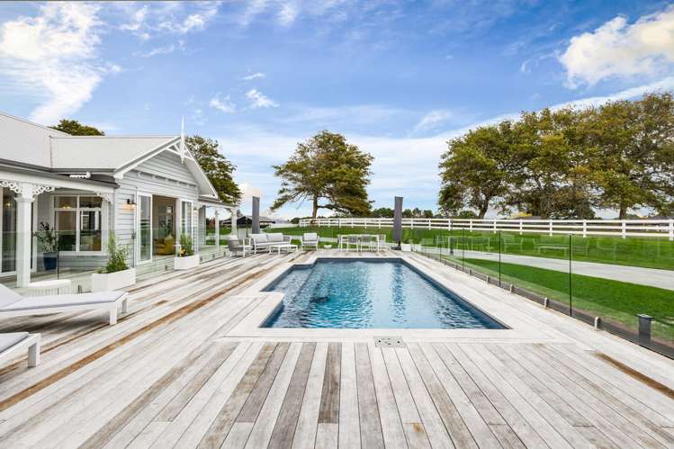 21 Diamond Lane Riverhead_12