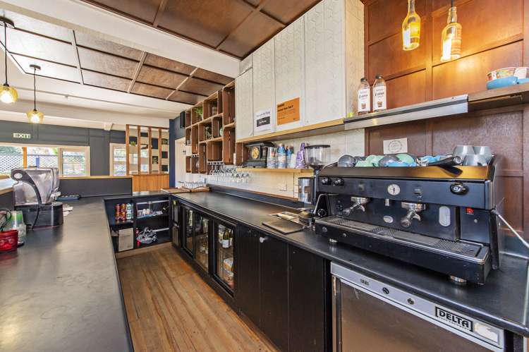 5672 West Coast Road Springfield_17