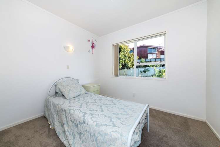 21 Nui Mana Place Te Atatu South_11