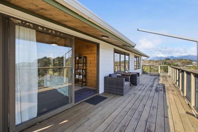 17A St Ives Grove Whalers Gate_13