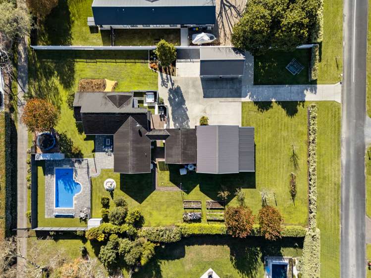 64 Athlone Drive Cambridge_2