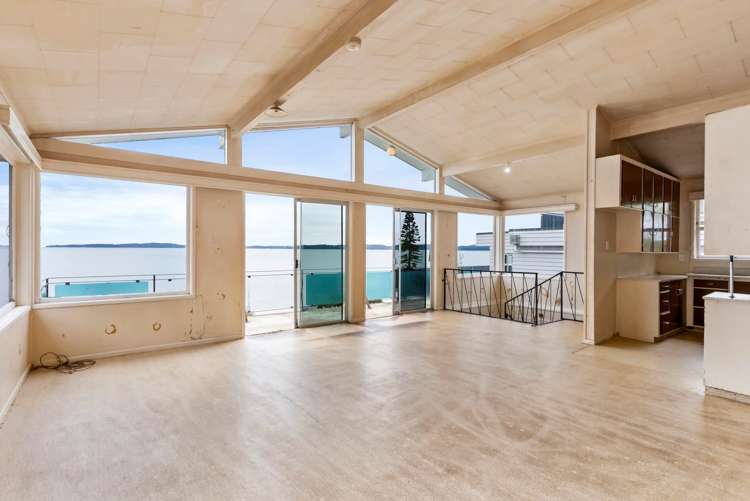 22 Omana Esplanade Maraetai_10