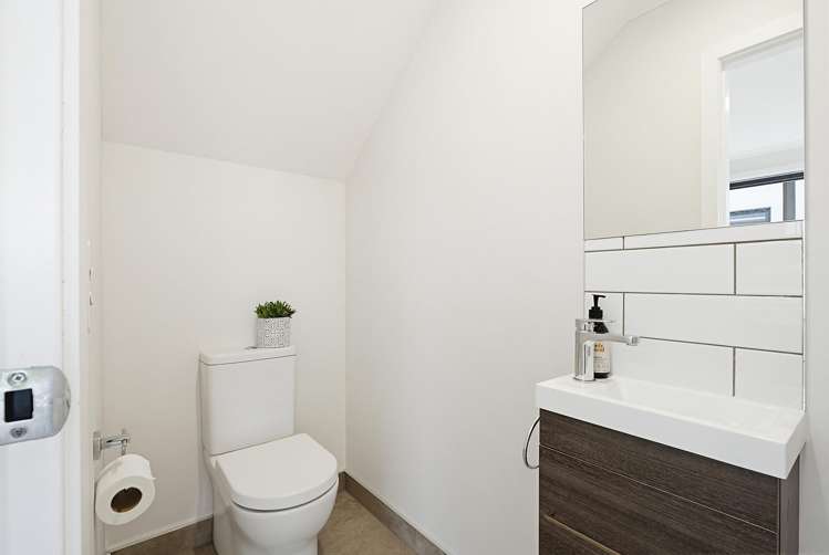 13 Karearea Avenue Kenepuru_18