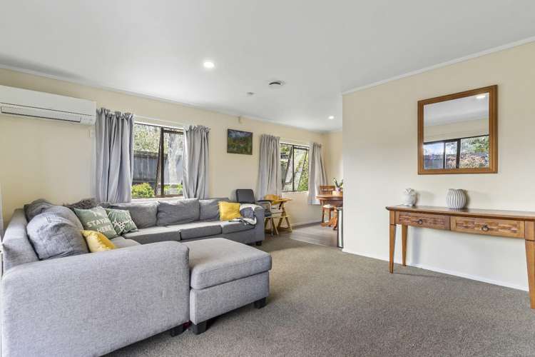 Unit 1/98 Barrys Road Glendene_5