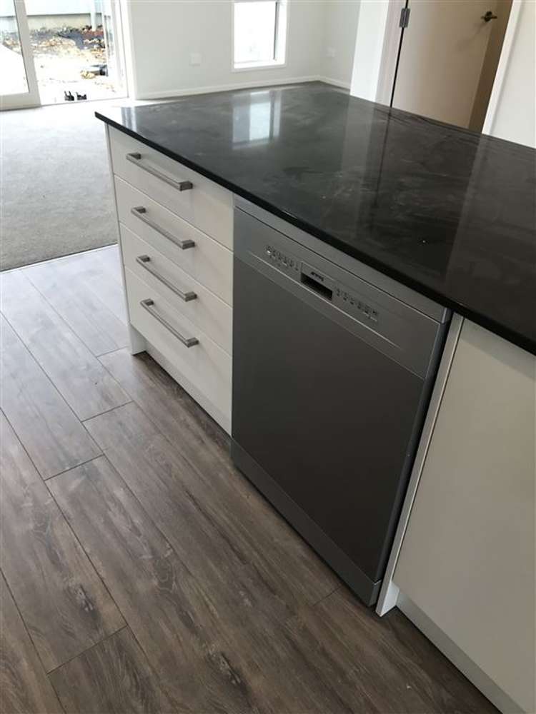 152 Seventh View Avenue Beachlands_21