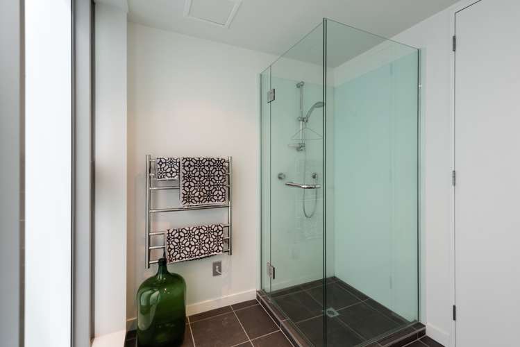 4b/42 Cable Street Te Aro_10