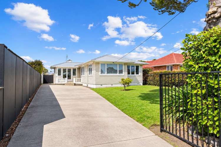 13 Peachgrove Road Te Atatu Peninsula_27